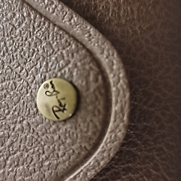 Ray-Ban Sunglasses Case - Picture 2 of 6